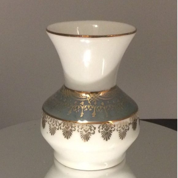Leart Pomerode Miniature Vase - Picture 2 of 7